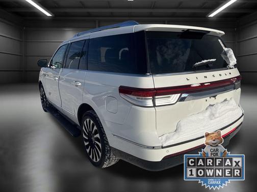 2022 Lincoln Navigator Black Label
