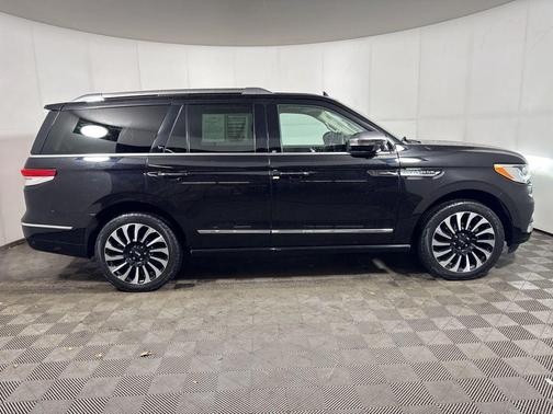 2023 Lincoln Navigator Black Label