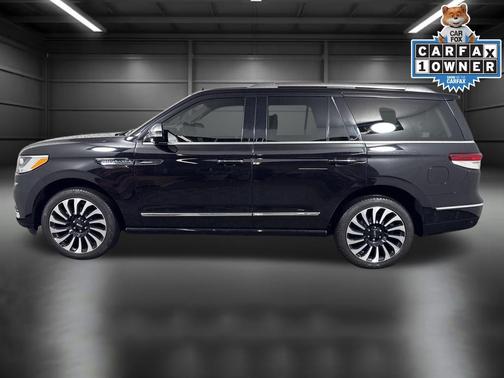 2023 Lincoln Navigator Black Label
