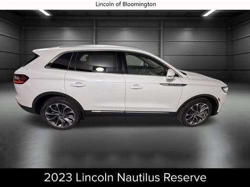 2023 Lincoln Nautilus Reserve