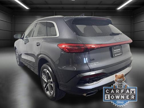 Tambora Gray Metallic 2025 Audi Q5 Premium TFSI quattro S tronic