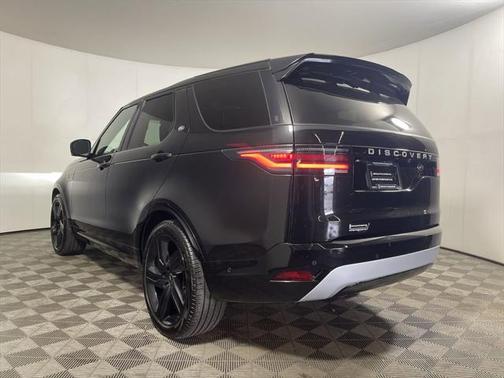 2023 Land Rover Discovery P360 Metropolitan Edition