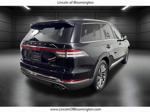 Infinite Black Metallic Clearcoat 2026 Lincoln Aviator Premiere