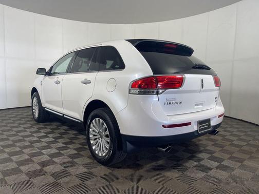 2013 Lincoln MKX Base