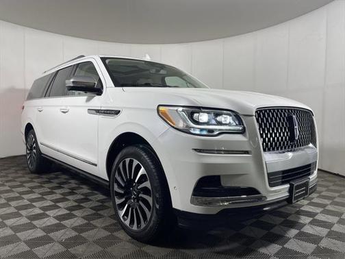 2022 Lincoln Navigator Black Label