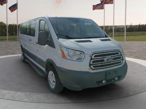 Oxford White 2016 Ford Transit-350 XLT