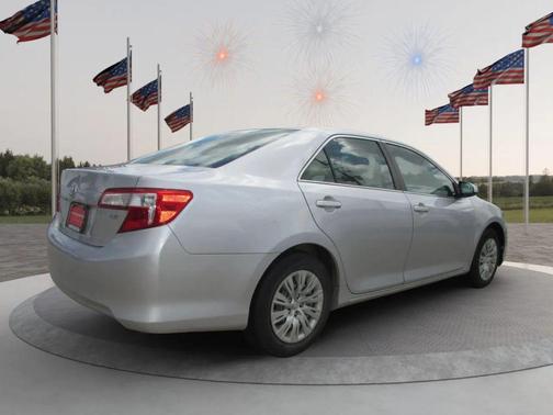 Classic Silver Metallic 2014 Toyota Camry LE