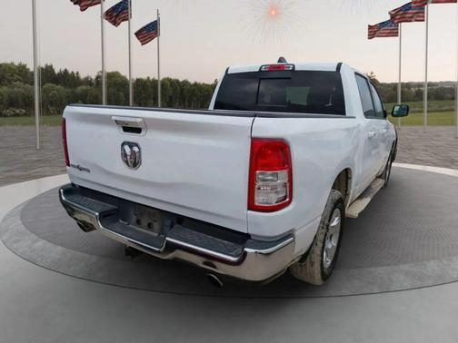 Bright White Clearcoat 2019 RAM 1500 Big Horn