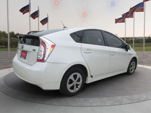 White 2014 Toyota Prius Three