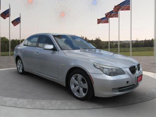 2008 BMW 528 528xi Sedan 4D