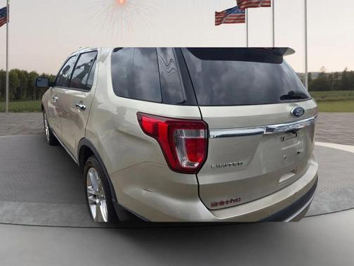 Gold 2017 Ford Explorer sport