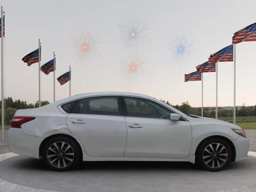 Pearl White 2017 Nissan Altima 2.5 SV