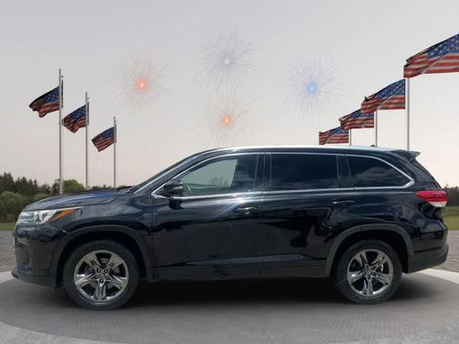 Midnight Black Metallic 2017 Toyota Highlander Limited Platinum