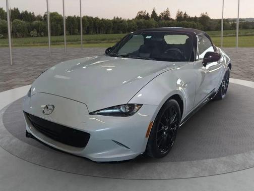 White 2016 Mazda MX-5 Miata Club