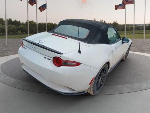 White 2016 Mazda MX-5 Miata Club