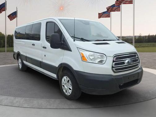 Oxford White 2018 Ford Transit-350 XLT