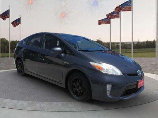 Winter Gray Metallic 2015 Toyota Prius Three