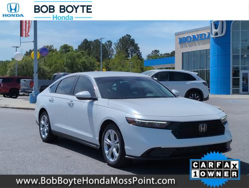 Platinum White Pearl 2025 Honda Accord