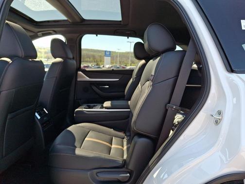 Rhodium White Premium 2026 Mazda CX-90 3.3 Turbo S Premium Plus