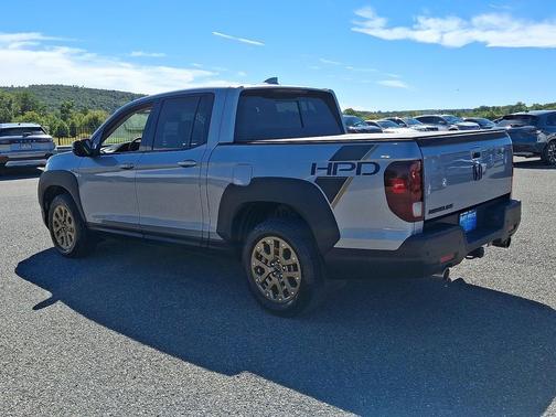 Lunar Silver Metallic 2022 Honda Ridgeline RTL-E