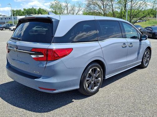Sonic Gray Pearl - GA 2024 Honda Odyssey Elite