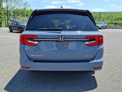 Sonic Gray Pearl - GA 2024 Honda Odyssey Elite
