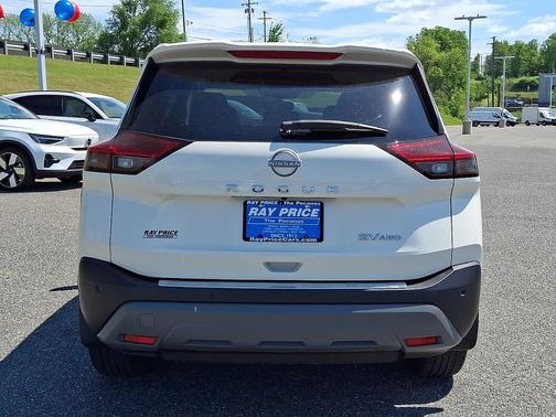 Pearl White Tricoat - QAB 2023 Nissan Rogue SV