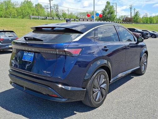 Deep Ocean Blue Pearl/Black Diamond Pearl 2023 Nissan ARIYA ENGAGE