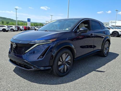 Deep Ocean Blue Pearl/Black Diamond Pearl 2023 Nissan ARIYA ENGAGE