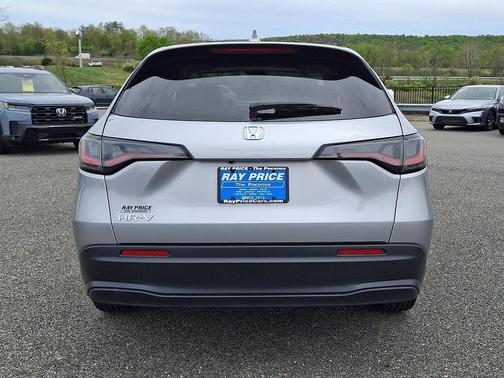 Solar Silver Metallic - SB 2026 Honda HR-V LX