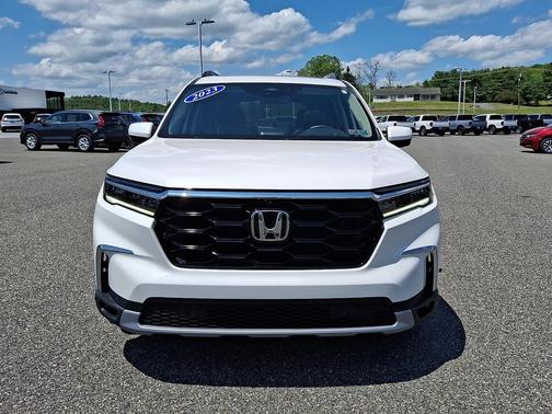 Platinum White Pearl - WX 2023 Honda Pilot AWD Elite