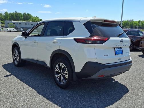 Pearl White Tricoat 2023 Nissan Rogue SV