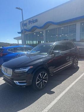 Onyx Black Metallic 2023 Volvo XC90 B6 Plus 7-Seater