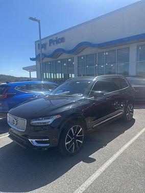 Onyx Black Metallic 2023 Volvo XC90 B6 Plus 7-Seater