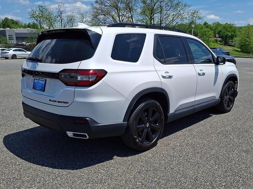 Platinum White Pearl - WX 2025 Honda Pilot Black Edition