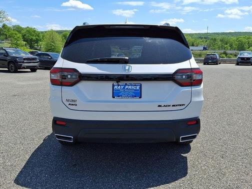 Platinum White Pearl - WX 2025 Honda Pilot Black Edition