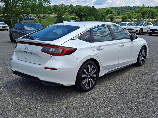 Platinum White Pearl 2024 Honda Civic EX-L