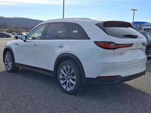 Rhodium White Premium 2026 Mazda CX-90 3.3 Turbo Preferred