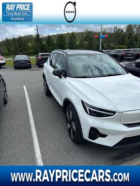 Crystal White Metallic 2023 Volvo XC40 Recharge Pure Electric Twin Ultimate