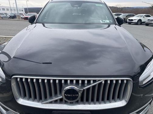 Onyx Black Metallic 2023 Volvo XC90 B6 Ultimate 7-Seater