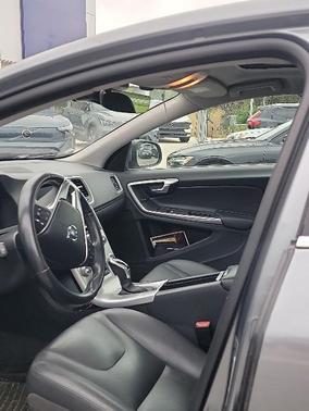 Gray Metallic 2018 Volvo S60 Inscription T5