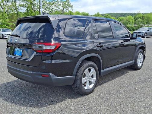 Crystal Black Pearl - BX 2023 Honda Pilot AWD LX