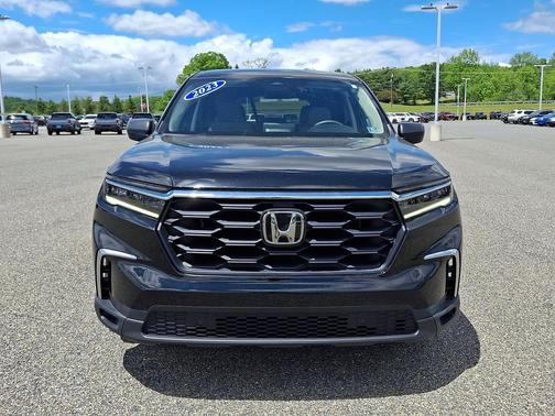 Crystal Black Pearl - BX 2023 Honda Pilot AWD LX