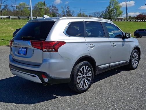 Alloy Silver Metallic - U25 2020 Mitsubishi Outlander ES S-AWC