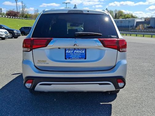 Alloy Silver Metallic - U25 2020 Mitsubishi Outlander ES S-AWC