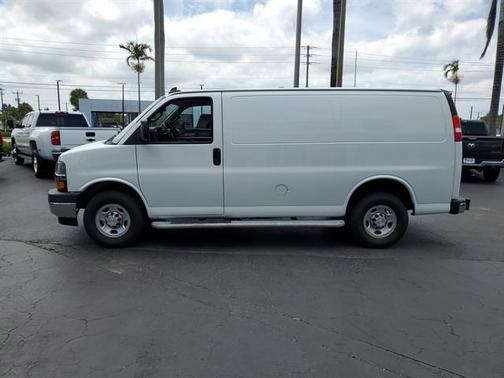2022 Chevrolet Express 2500 RWD 2500 Regular Wheelbase WT