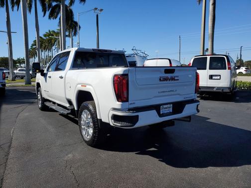 2022 GMC Sierra 2500 Denali