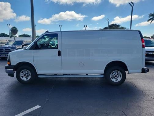 2023 GMC Savana 2500 Work Van