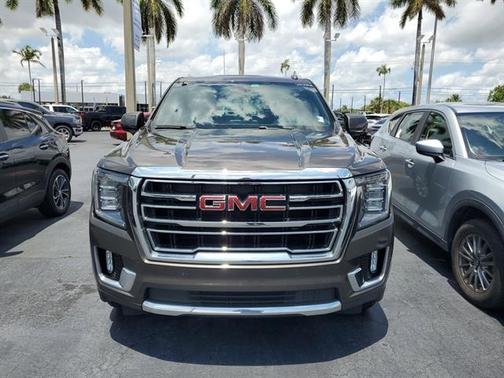 2021 GMC Yukon SLT