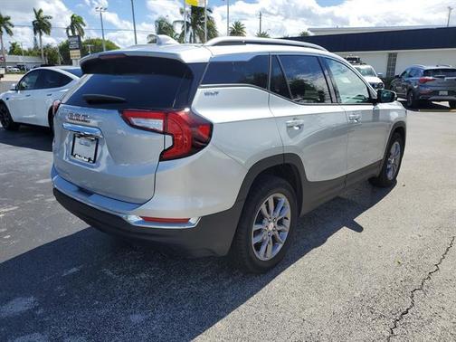 2022 GMC Terrain SLT